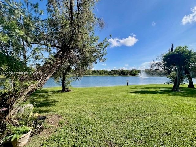 For Rent: $2,100 (1 beds, 1 baths, 1149 Square Feet)