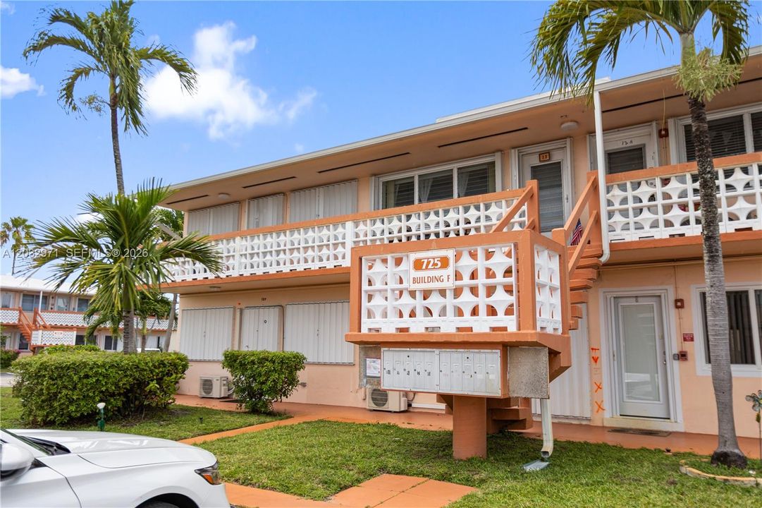 For Sale: $89,900 (1 beds, 1 baths, 625 Square Feet)