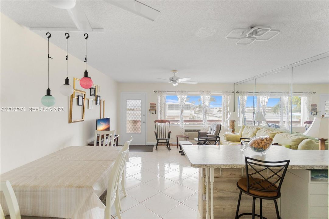 For Sale: $89,900 (1 beds, 1 baths, 625 Square Feet)