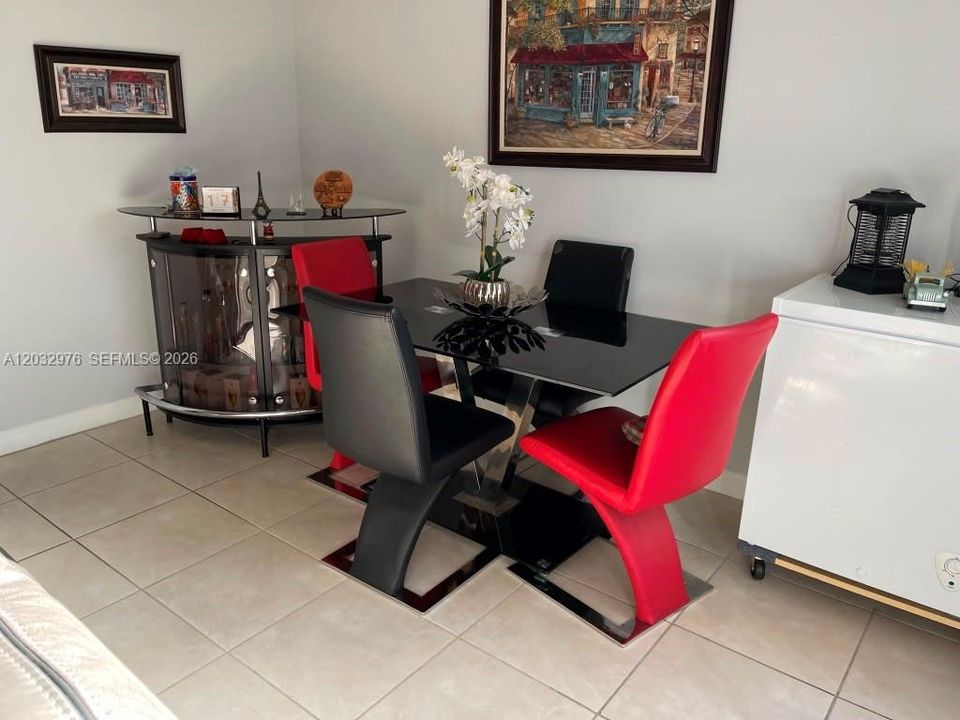 En Renta: $3,200 (4 camas, 2 baños, 1829 Pies cuadrados)