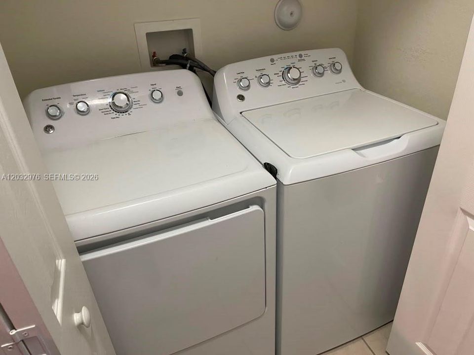En Renta: $3,200 (4 camas, 2 baños, 1829 Pies cuadrados)