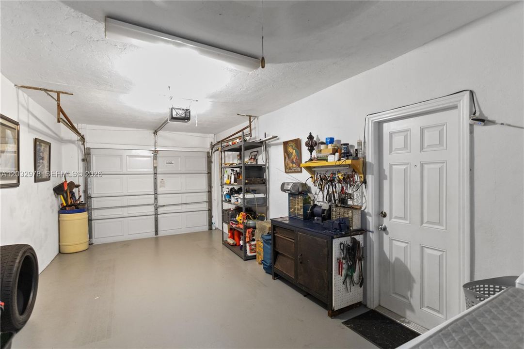 For Sale: $299,000 (2 beds, 2 baths, 1382 Square Feet)