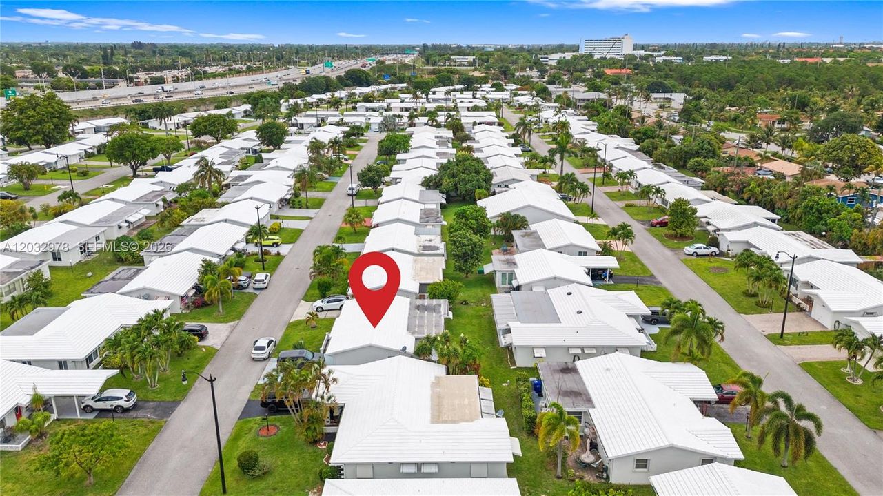 For Sale: $299,000 (2 beds, 2 baths, 1382 Square Feet)