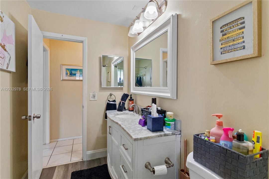 For Sale: $299,000 (2 beds, 2 baths, 1382 Square Feet)