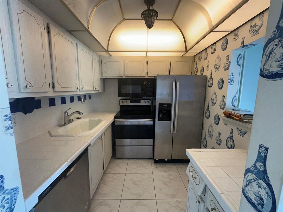 Kitchen with Stanless Steel Appliances