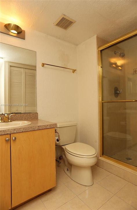For Sale: $290,000 (2 beds, 2 baths, 1220 Square Feet)