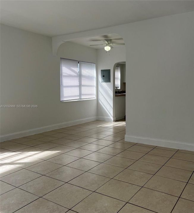 For Rent: $1,890 (1 beds, 1 baths, 3924 Square Feet)