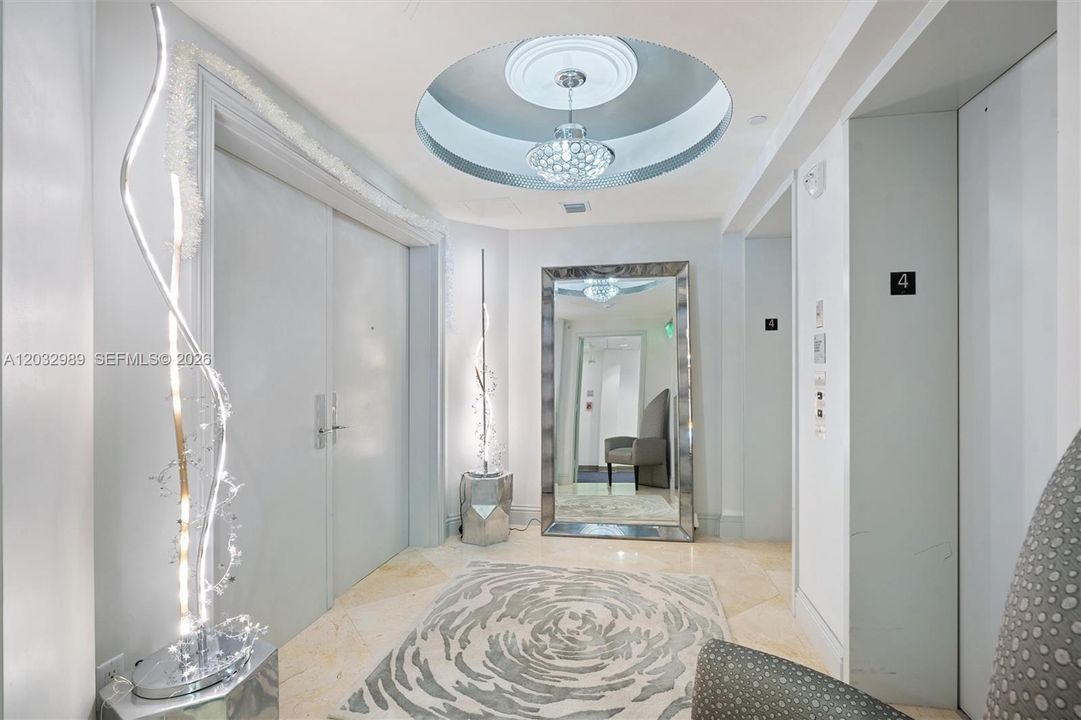 Private Foyer