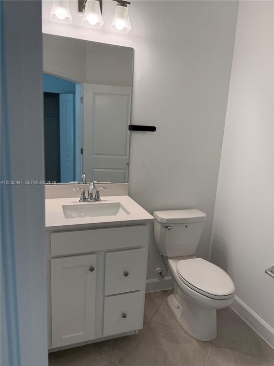 Bathroom in bedroom 1