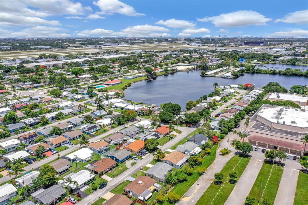 For Sale: $350,000 (2 beds, 1 baths, 1008 Square Feet)
