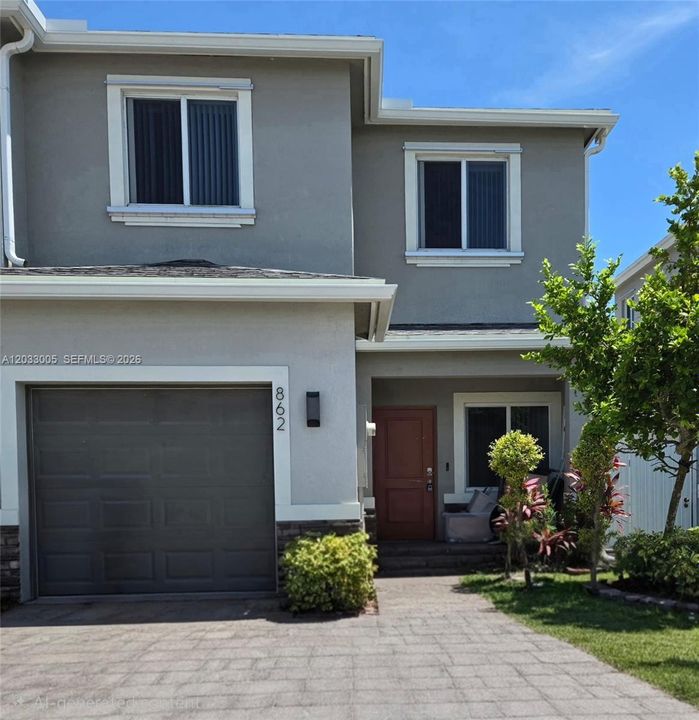 En Venta: $380,000 (3 camas, 2 baños, 1680 Pies cuadrados)