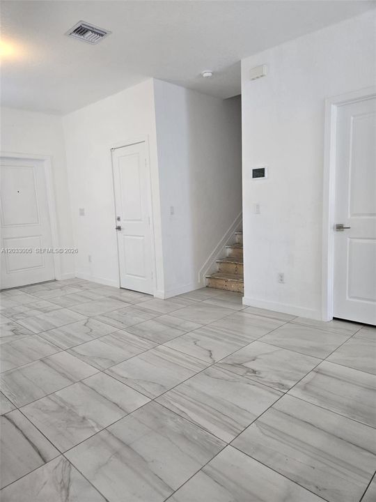 En Venta: $380,000 (3 camas, 2 baños, 1680 Pies cuadrados)