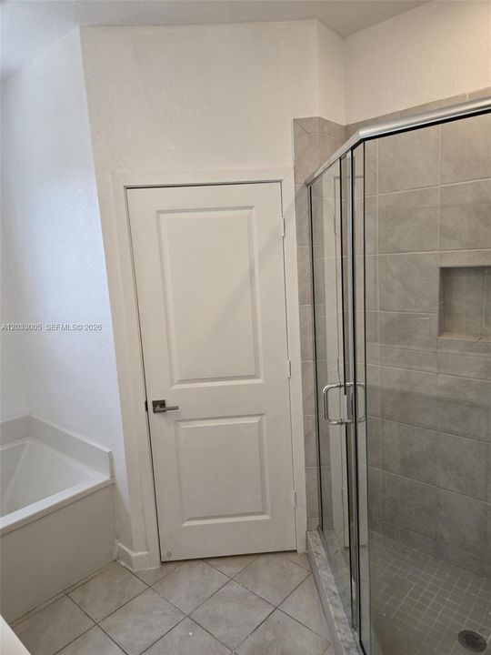 En Venta: $380,000 (3 camas, 2 baños, 1680 Pies cuadrados)