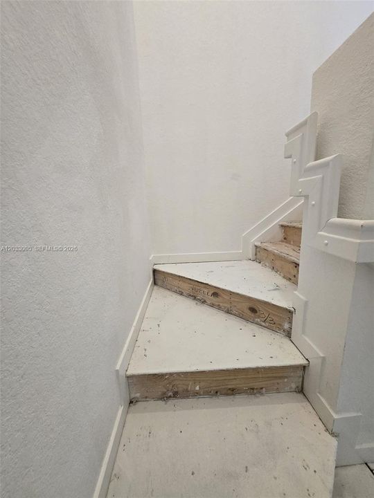 En Venta: $380,000 (3 camas, 2 baños, 1680 Pies cuadrados)