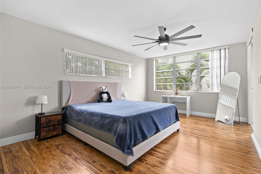 For Sale: $275,000 (2 beds, 2 baths, 1674 Square Feet)