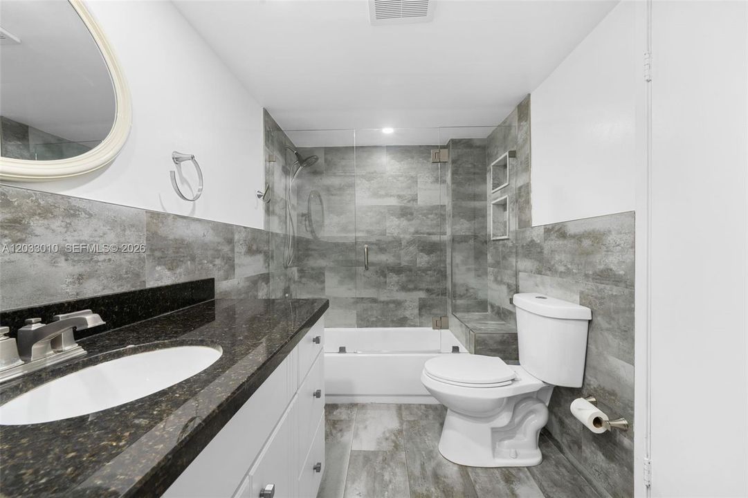 For Sale: $275,000 (2 beds, 2 baths, 1674 Square Feet)