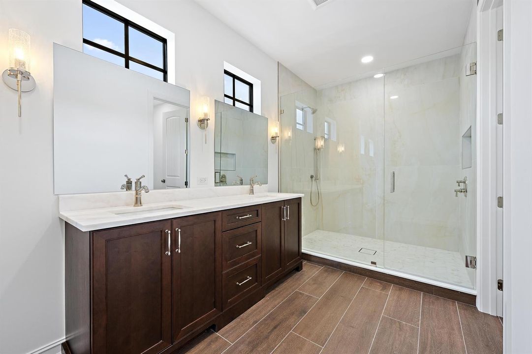 309 Cascade Ln-31