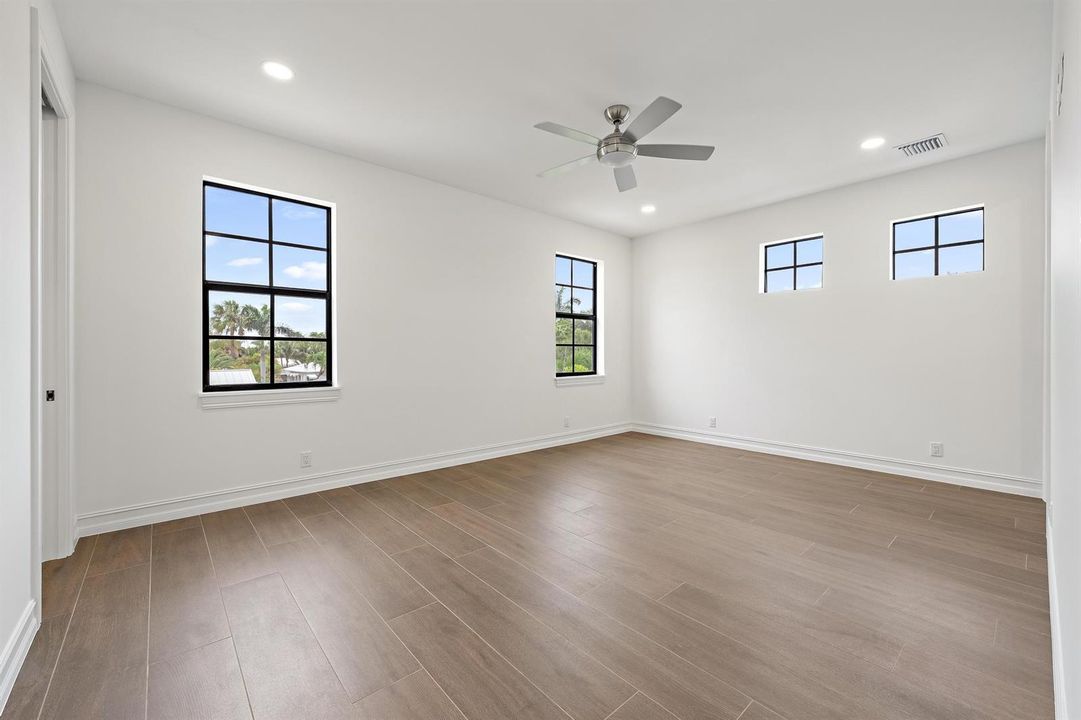 309 Cascade Ln-28