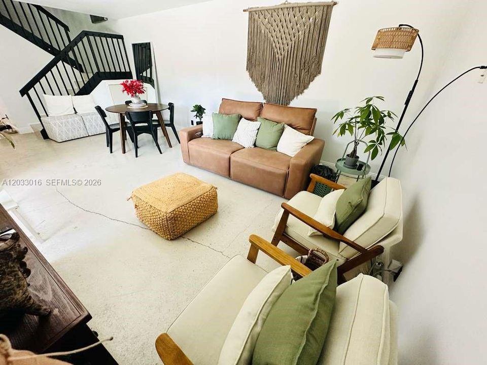 В аренду: $2,800 (2 спален, 2 ванн, 1264 Квадратных фут)