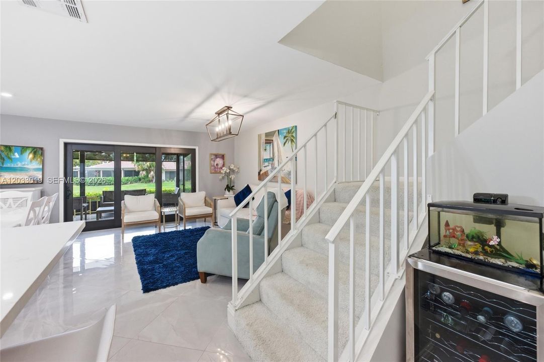For Sale: $299,999 (2 beds, 2 baths, 1426 Square Feet)