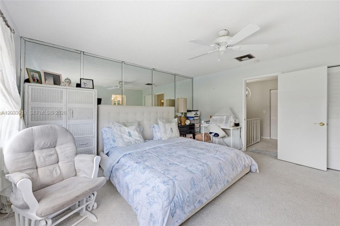 For Sale: $299,999 (2 beds, 2 baths, 1426 Square Feet)