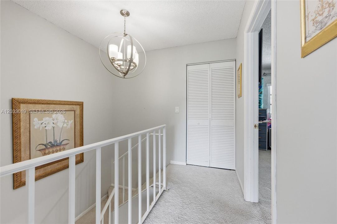For Sale: $299,999 (2 beds, 2 baths, 1426 Square Feet)