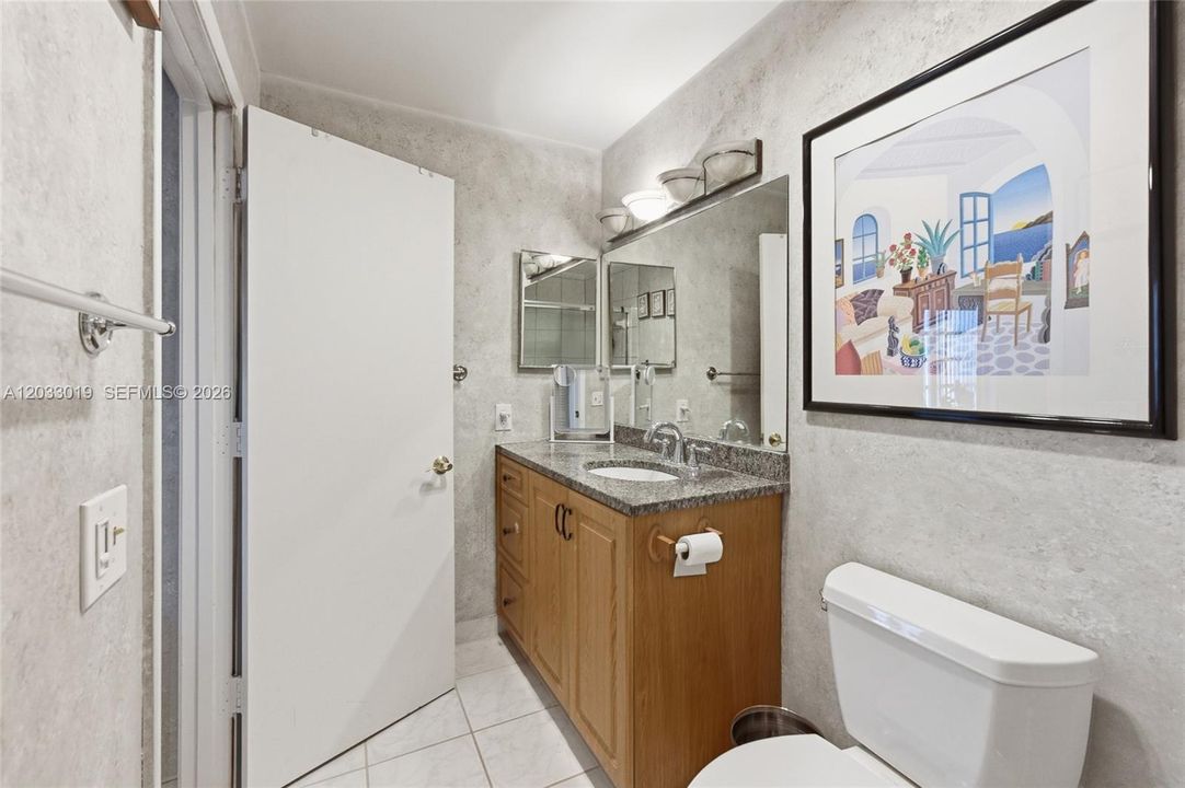 For Sale: $299,999 (2 beds, 2 baths, 1426 Square Feet)