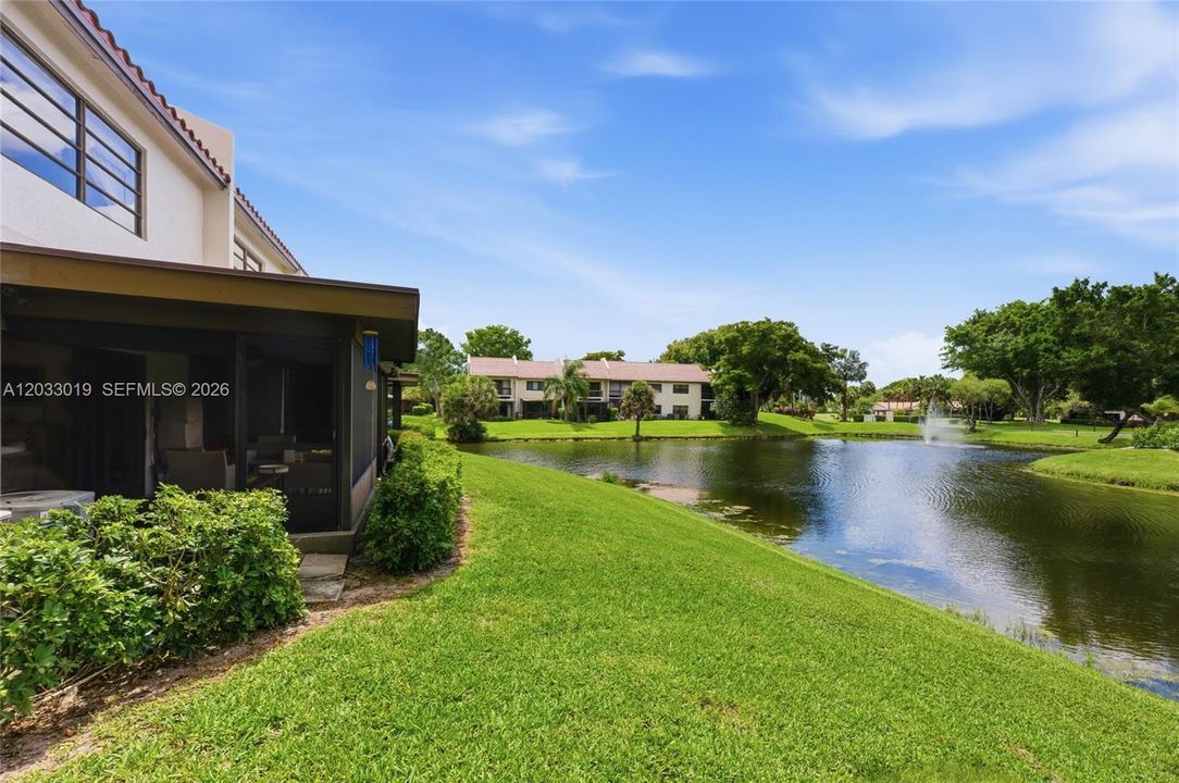 For Sale: $299,999 (2 beds, 2 baths, 1426 Square Feet)