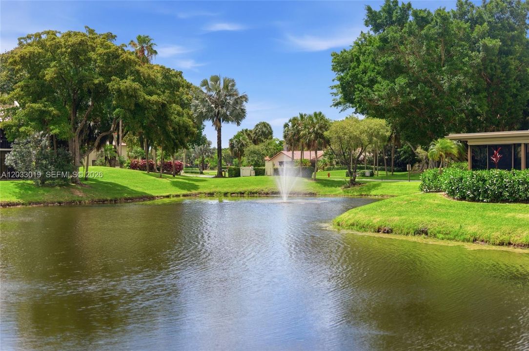 For Sale: $299,999 (2 beds, 2 baths, 1426 Square Feet)