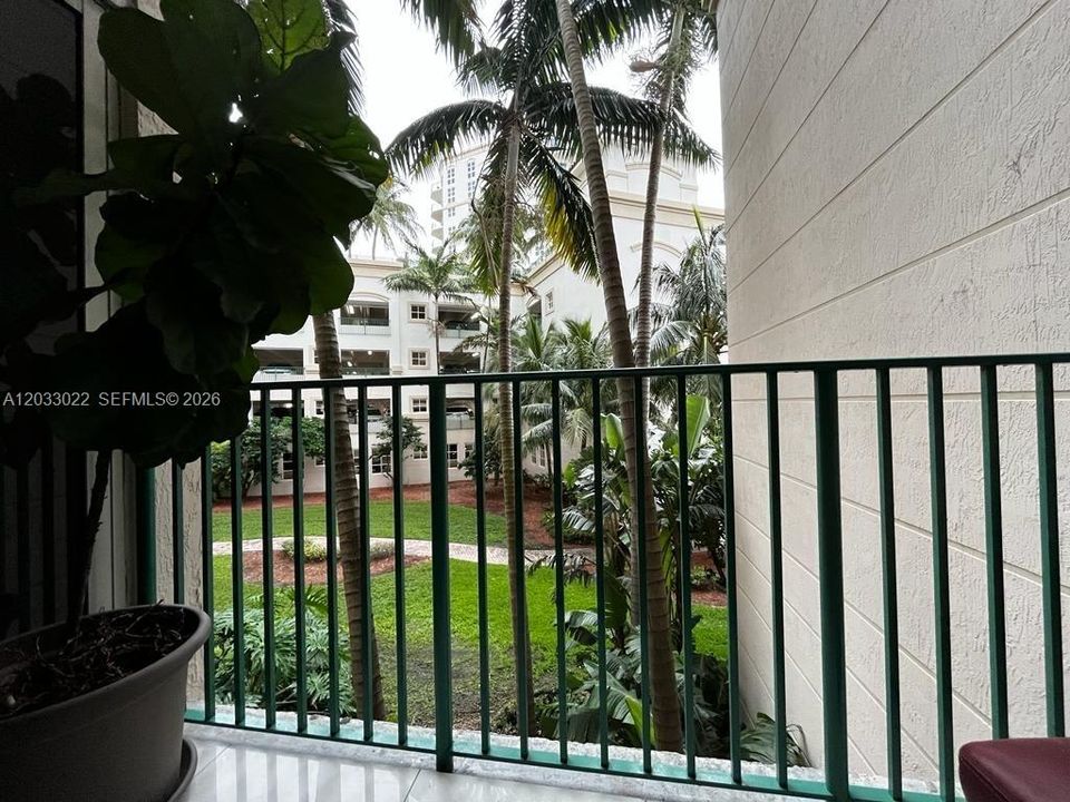 For Sale: $420,000 (2 beds, 2 baths, 1257 Square Feet)