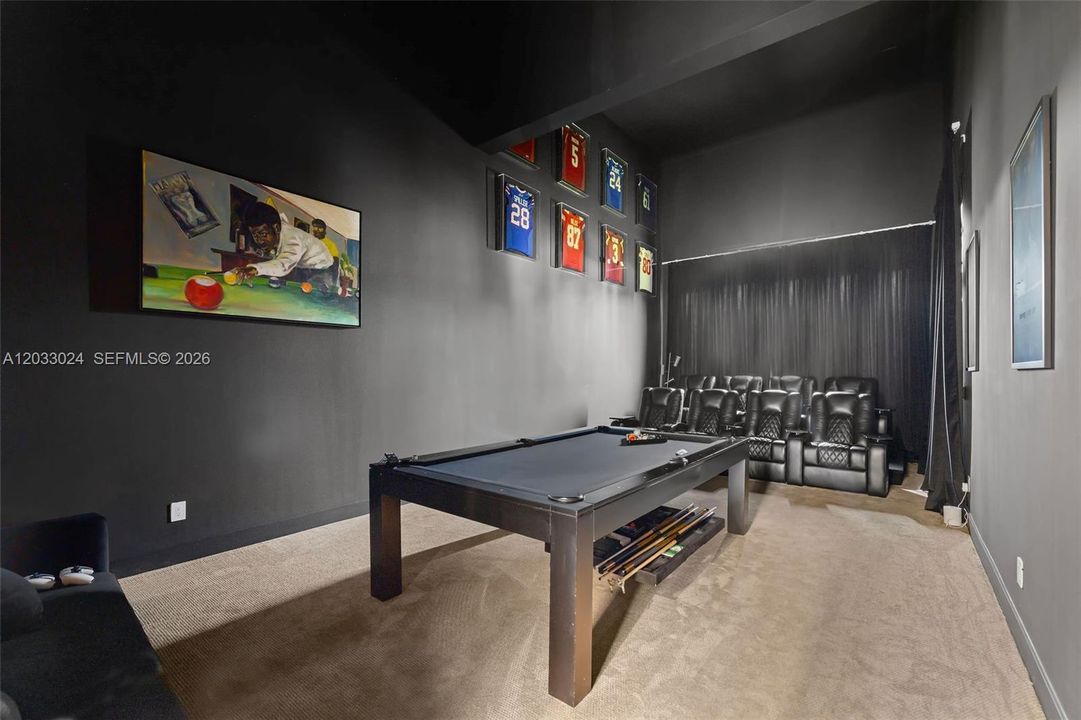 For Sale: $5,985,000 (6 beds, 7 baths, 6517 Square Feet)