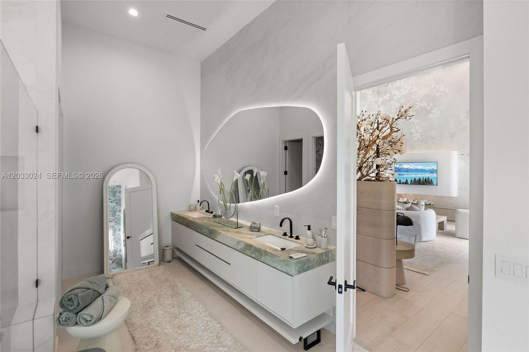For Sale: $5,985,000 (6 beds, 7 baths, 6517 Square Feet)