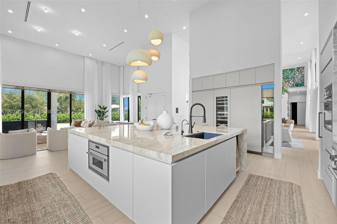 For Sale: $5,985,000 (6 beds, 7 baths, 6517 Square Feet)