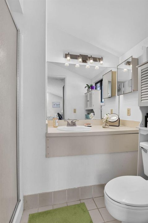 UPSTAIRS SHOWER