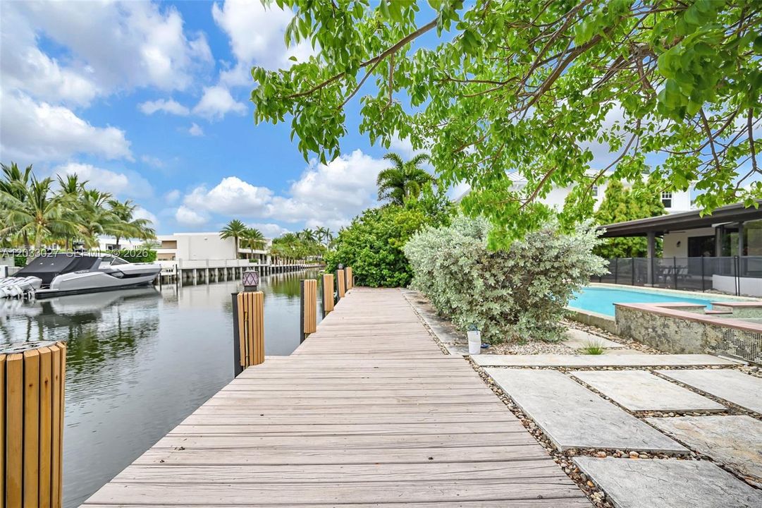For Sale: $3,750,000 (3 beds, 2 baths, 2178 Square Feet)