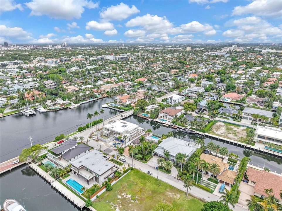 For Sale: $3,750,000 (3 beds, 2 baths, 2178 Square Feet)