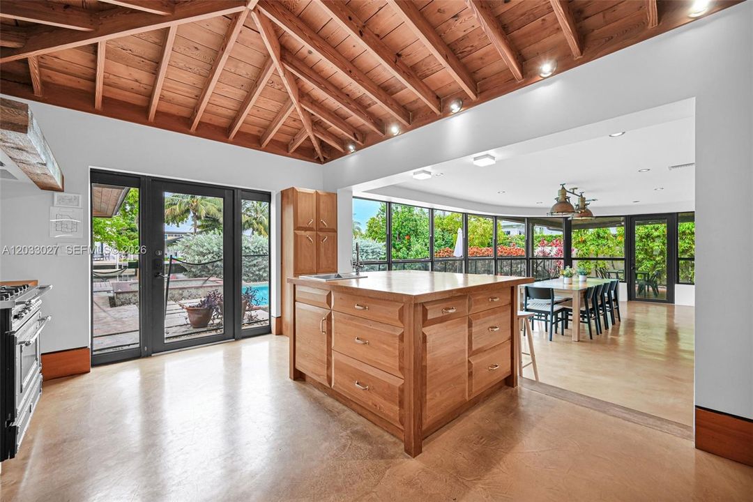 For Sale: $3,750,000 (3 beds, 2 baths, 2178 Square Feet)