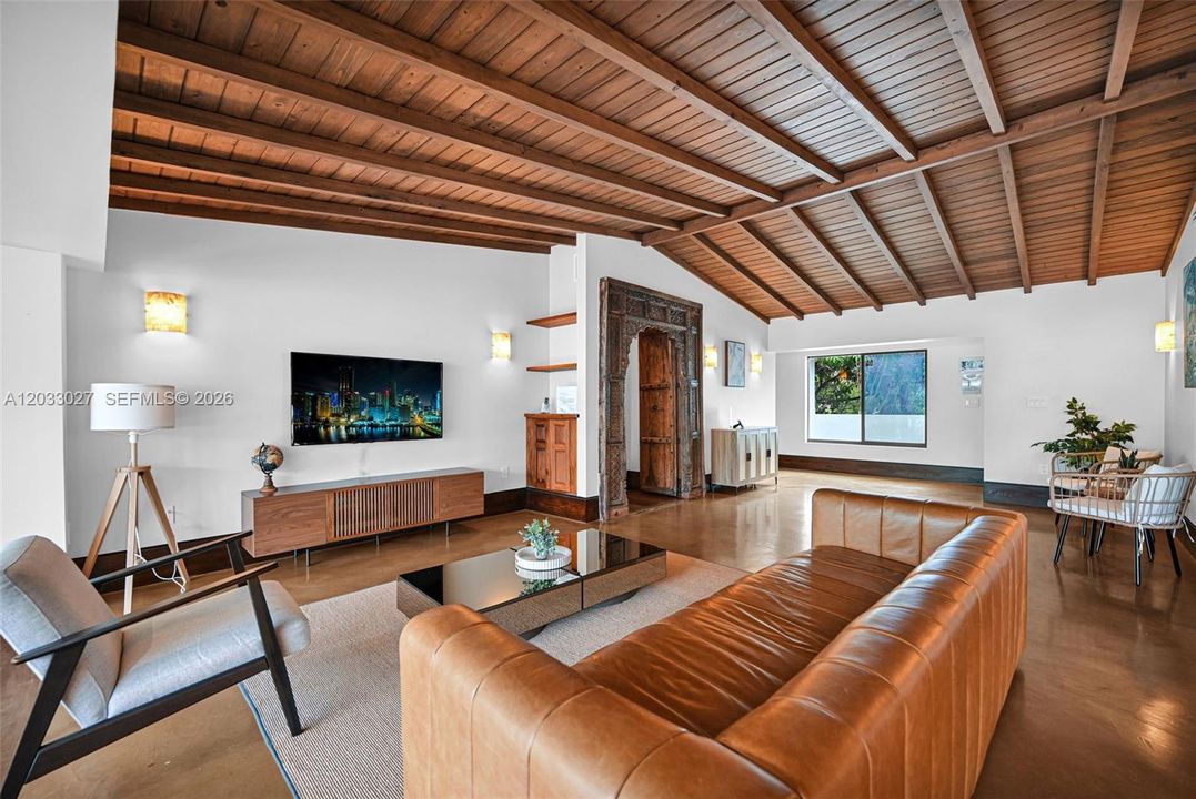 For Sale: $3,750,000 (3 beds, 2 baths, 2178 Square Feet)