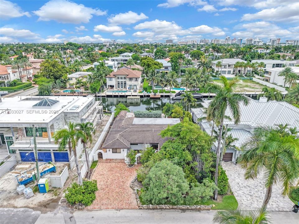 For Sale: $3,750,000 (3 beds, 2 baths, 2178 Square Feet)