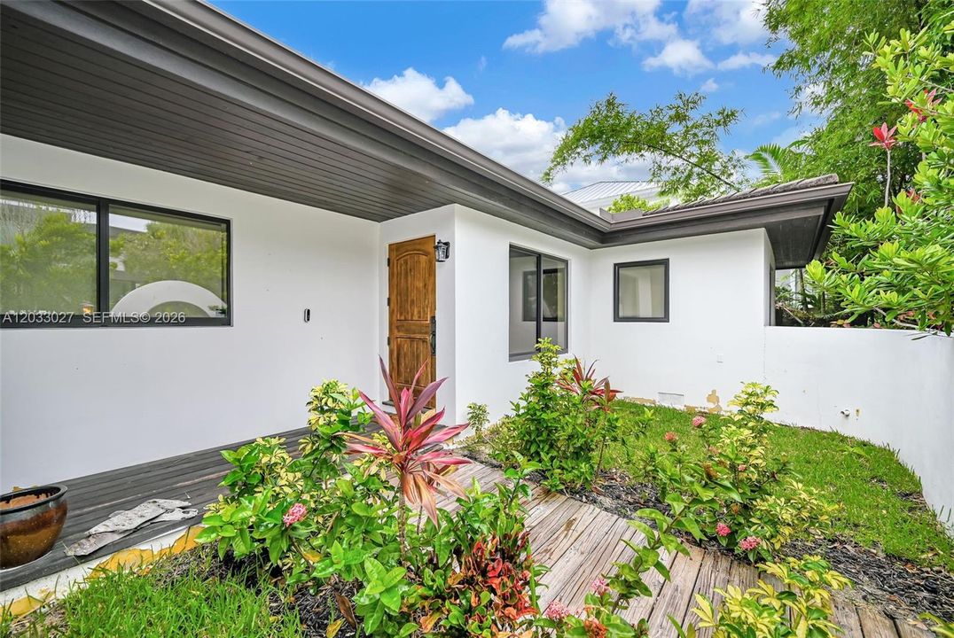 For Sale: $3,750,000 (3 beds, 2 baths, 2178 Square Feet)