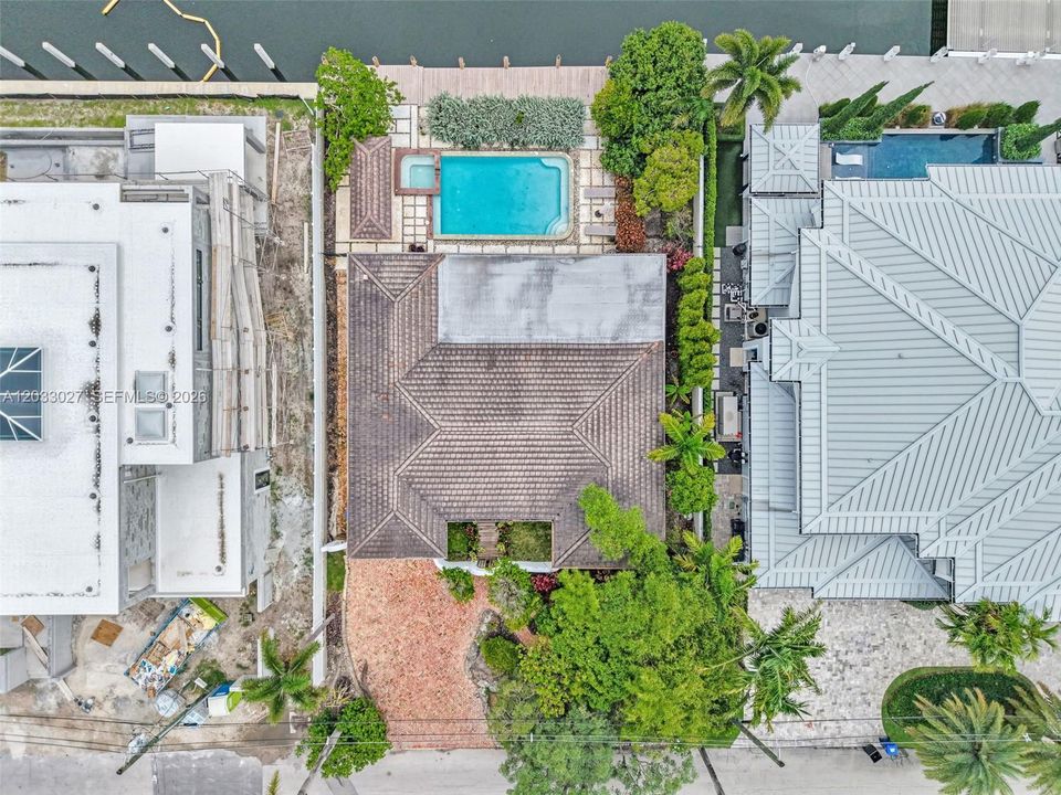 For Sale: $3,750,000 (3 beds, 2 baths, 2178 Square Feet)