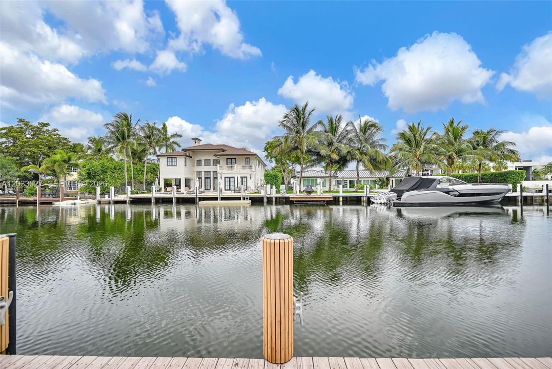 For Sale: $3,750,000 (3 beds, 2 baths, 2178 Square Feet)