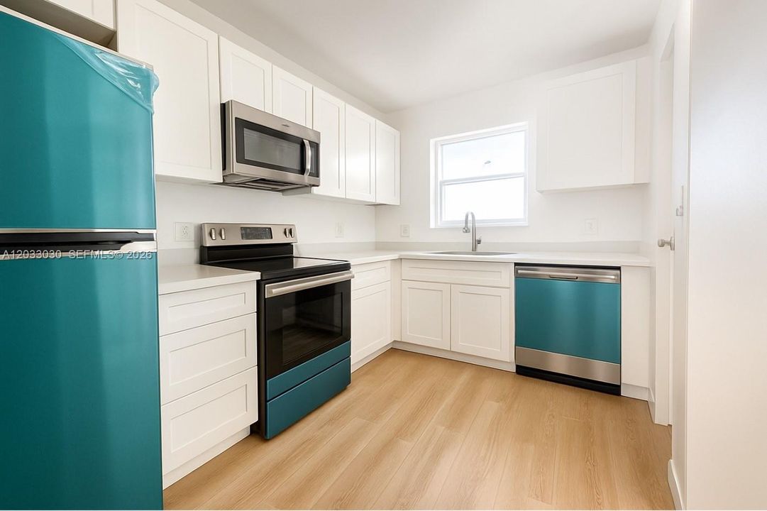 For Sale: $255,000 (2 beds, 2 baths, 975 Square Feet)