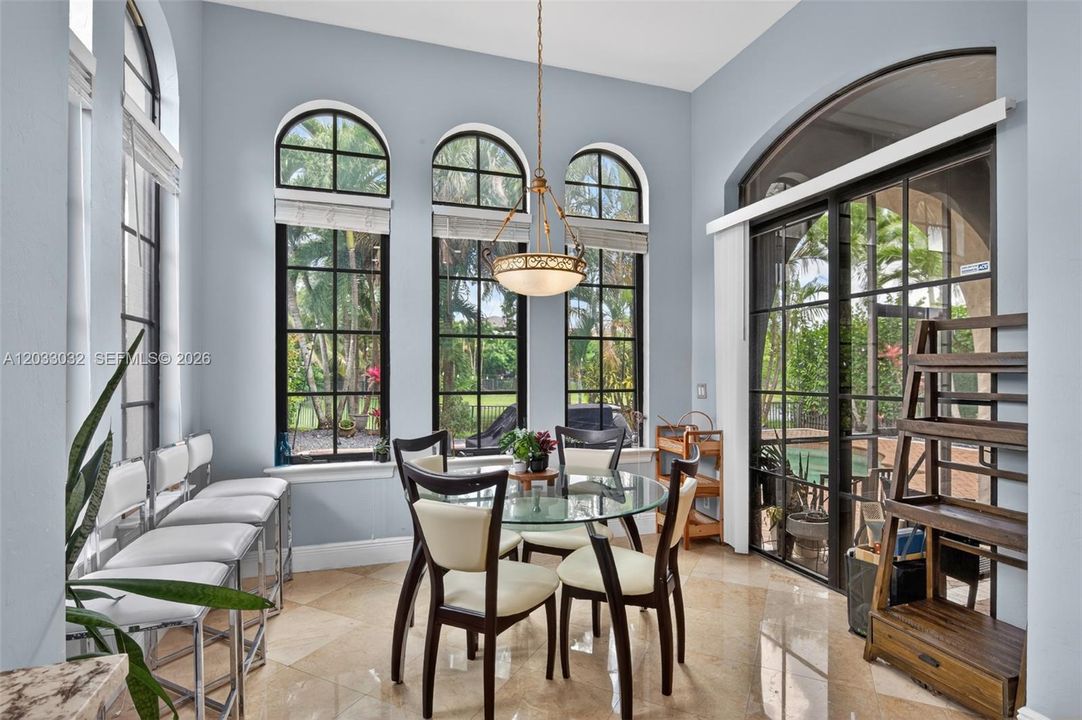 For Sale: $1,095,000 (3 beds, 3 baths, 2414 Square Feet)