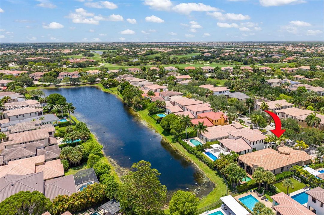 For Sale: $1,095,000 (3 beds, 3 baths, 2414 Square Feet)