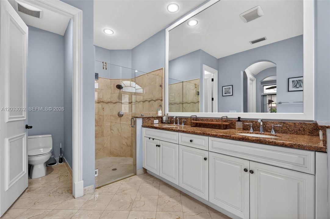 For Sale: $1,095,000 (3 beds, 3 baths, 2414 Square Feet)