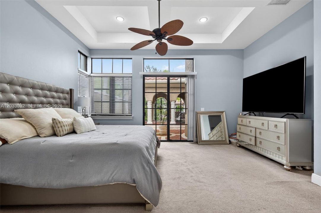 For Sale: $1,095,000 (3 beds, 3 baths, 2414 Square Feet)