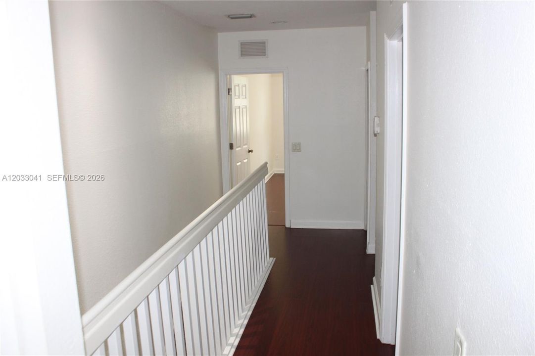 В аренду: $2,950 (3 спален, 2 ванн, 1450 Квадратных фут)