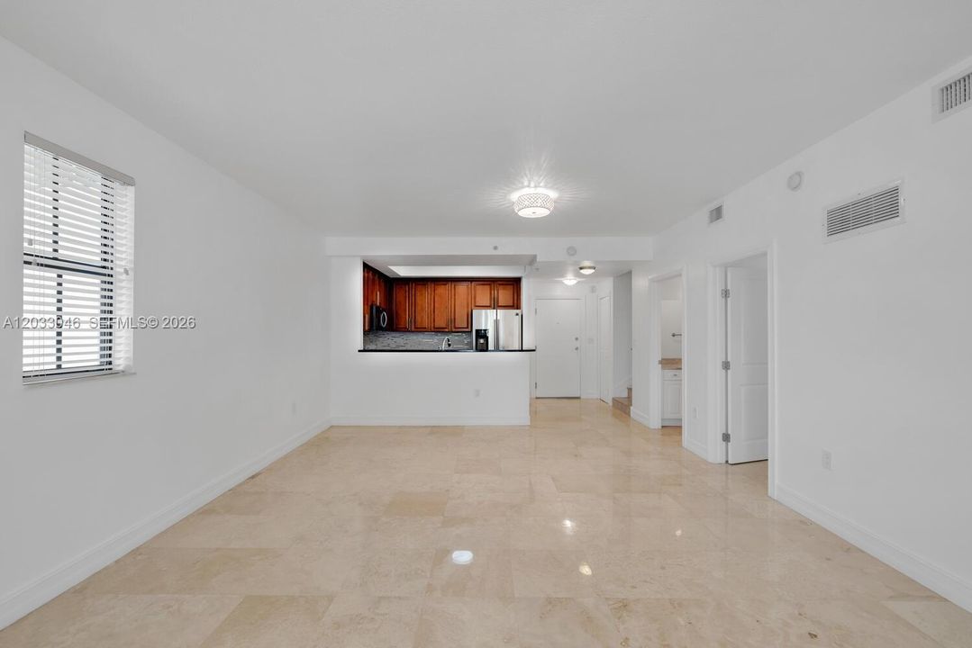 En Renta: $6,000 (3 camas, 3 baños, 1664 Pies cuadrados)