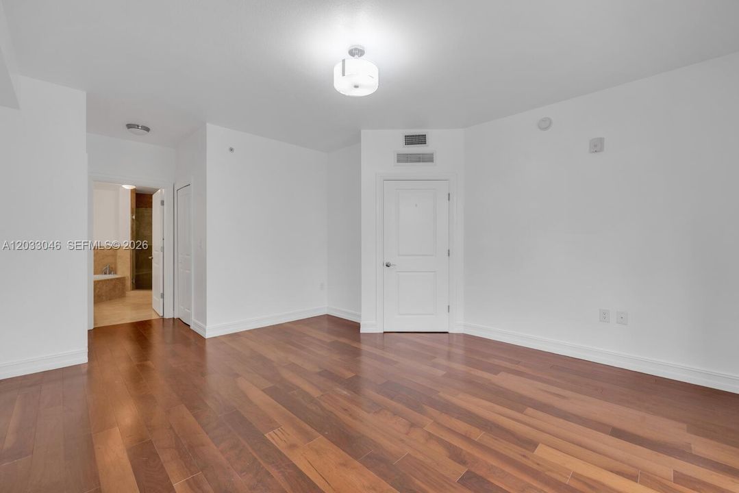 En Renta: $6,000 (3 camas, 3 baños, 1664 Pies cuadrados)